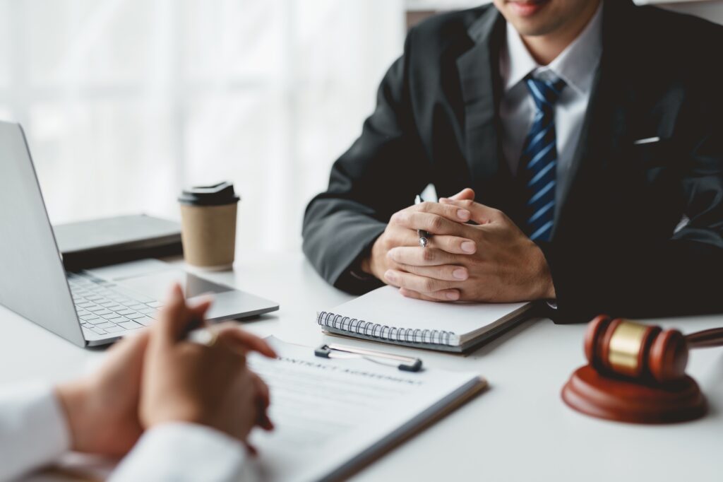 Sign an agreement the concept of legal proceedings and litigation. The Legal Execution Department si